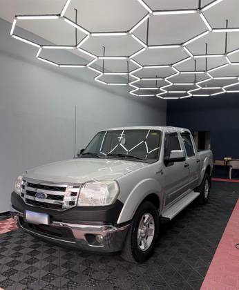 FORD RANGER 3.0 XLT 4X2 CD 16V TURBO ELETRONIC DIESEL 4P MANUAL